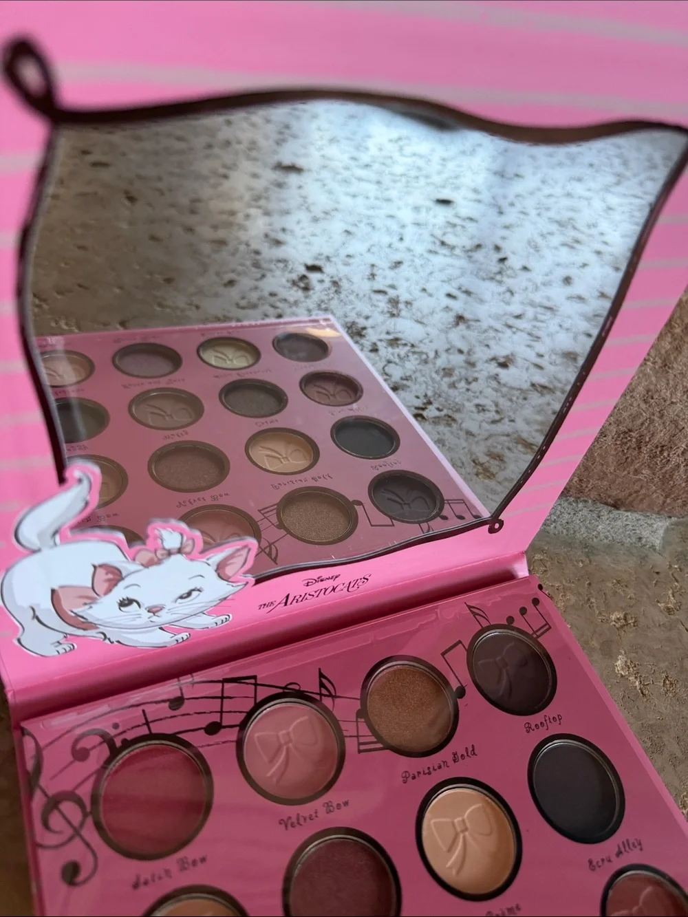 New - Disney The Aristocats Eye Shadow Palette Built in Mirror
